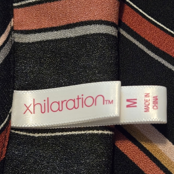 Xhilaration Womens M Striped V-Neck Pullover Wrap Dress Peplum Hi Lo Hemline - Picture 3 of 10